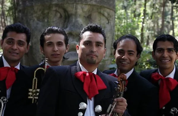 Mexican Kung-fu Generation, el tributo mariachi de Ajikan