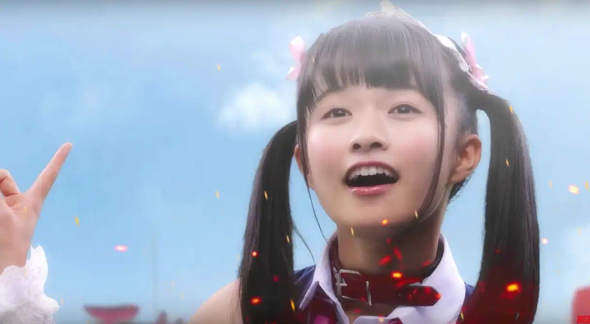 Onideka: Idols tamaño gigante